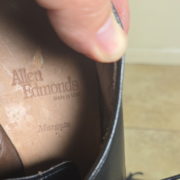 Allen Edmonds Black Leather Men\'s Derbys main image 6